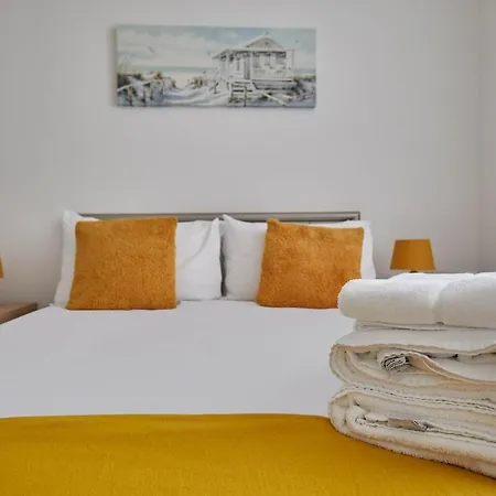 Host & - Diamond One * Saltburn-by-the-Sea